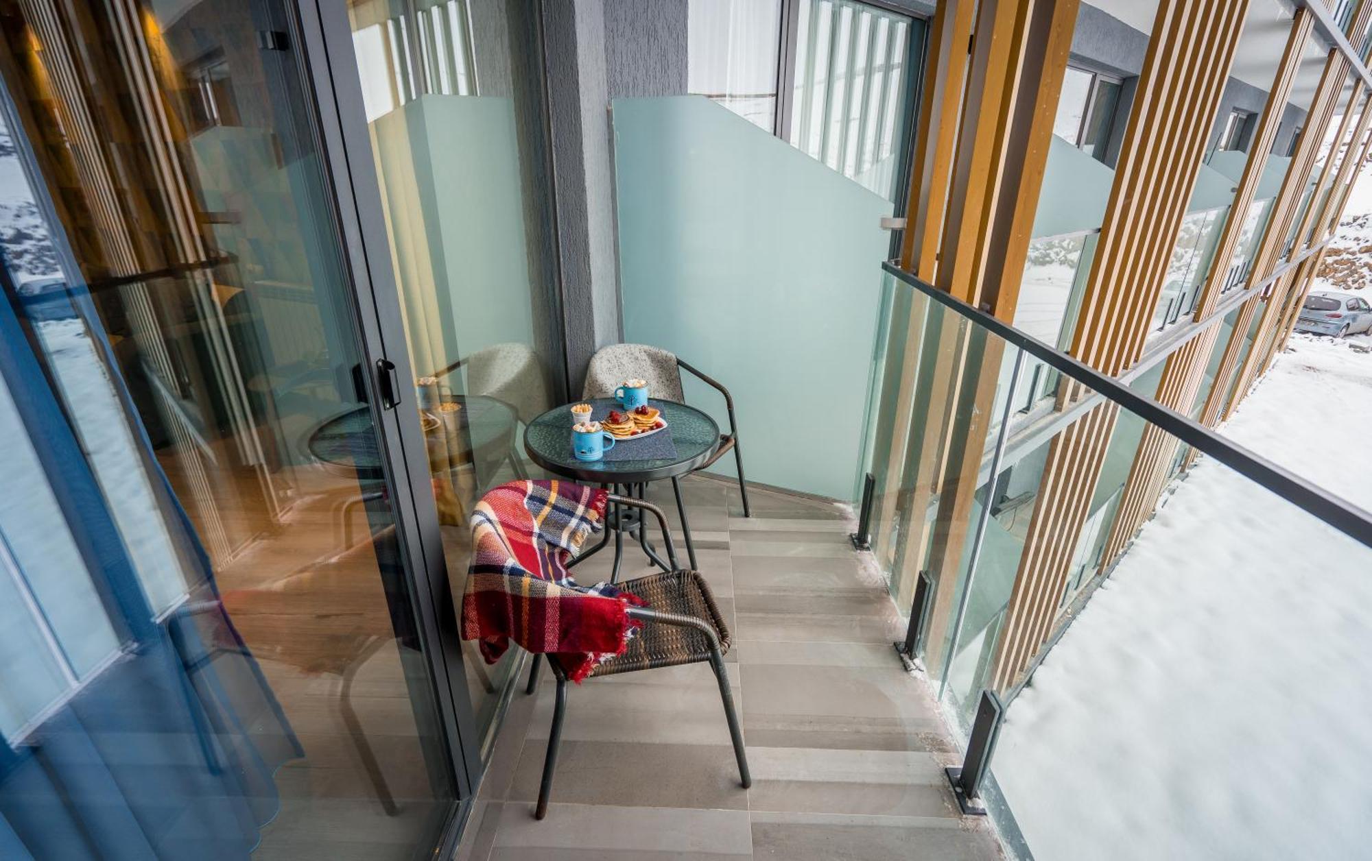 Апартаменты New Gudauri Atrium Deluxe Flat Экстерьер фото